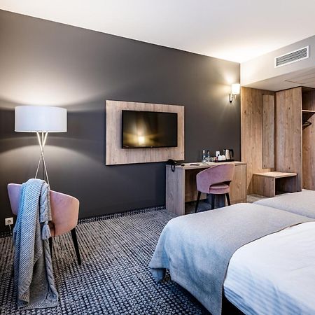 Sezony. Restauracja I Hotel Kostrzyn Bagian luar foto